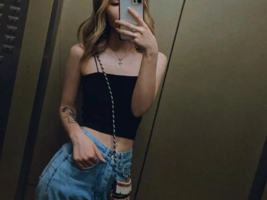 Live sex webcam photo for assuri #3169163