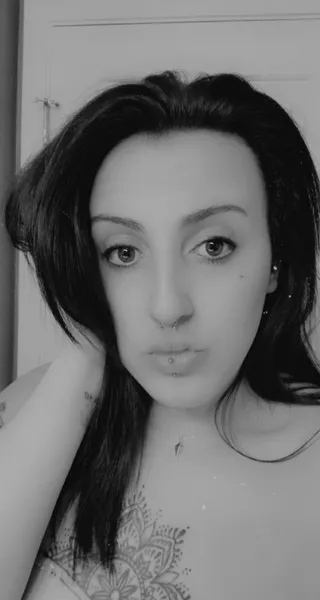 Live sex webcam photo for KinkyKouple6988 #3172709