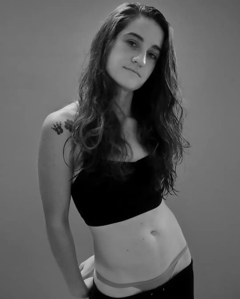 Live sex webcam photo for RedHotWren #3253711