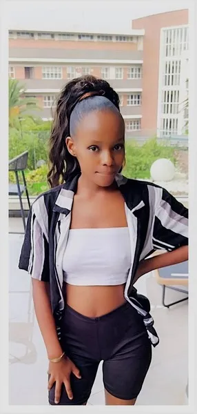 Live sex webcam photo for PETITEAMBERXXX #3171461