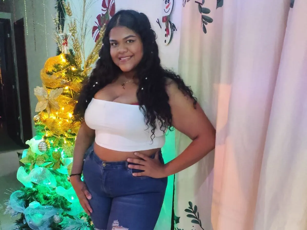 Live sex webcam photo for AmelieSexy1 #3175307