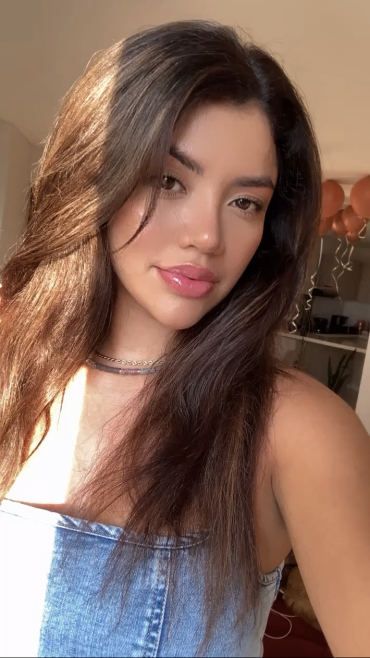 Live sex webcam photo for SofiiaBelo #7794227