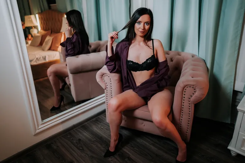 Live sex webcam photo for RheaJones #3189419