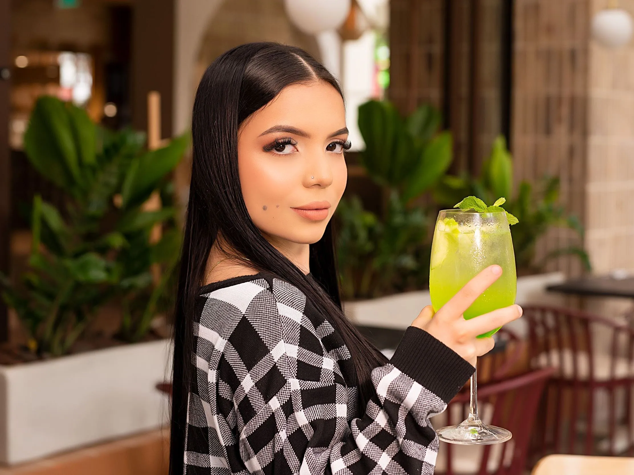 Live sex webcam photo for EmmaRossi18 #3277235