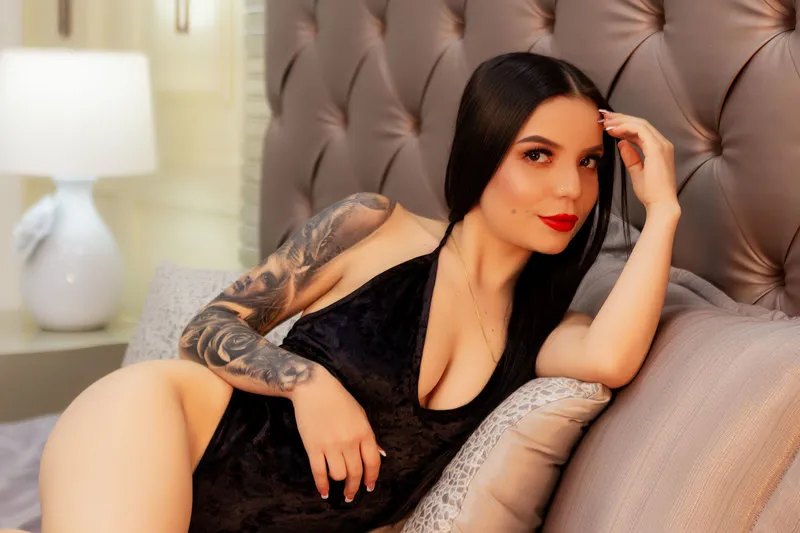 Live sex webcam photo for EmmaRossi18 #3177874