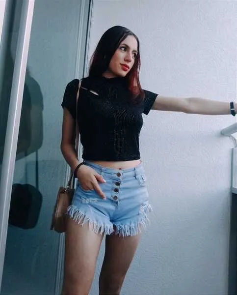 Live sex webcam photo for LailaBloom #3274666