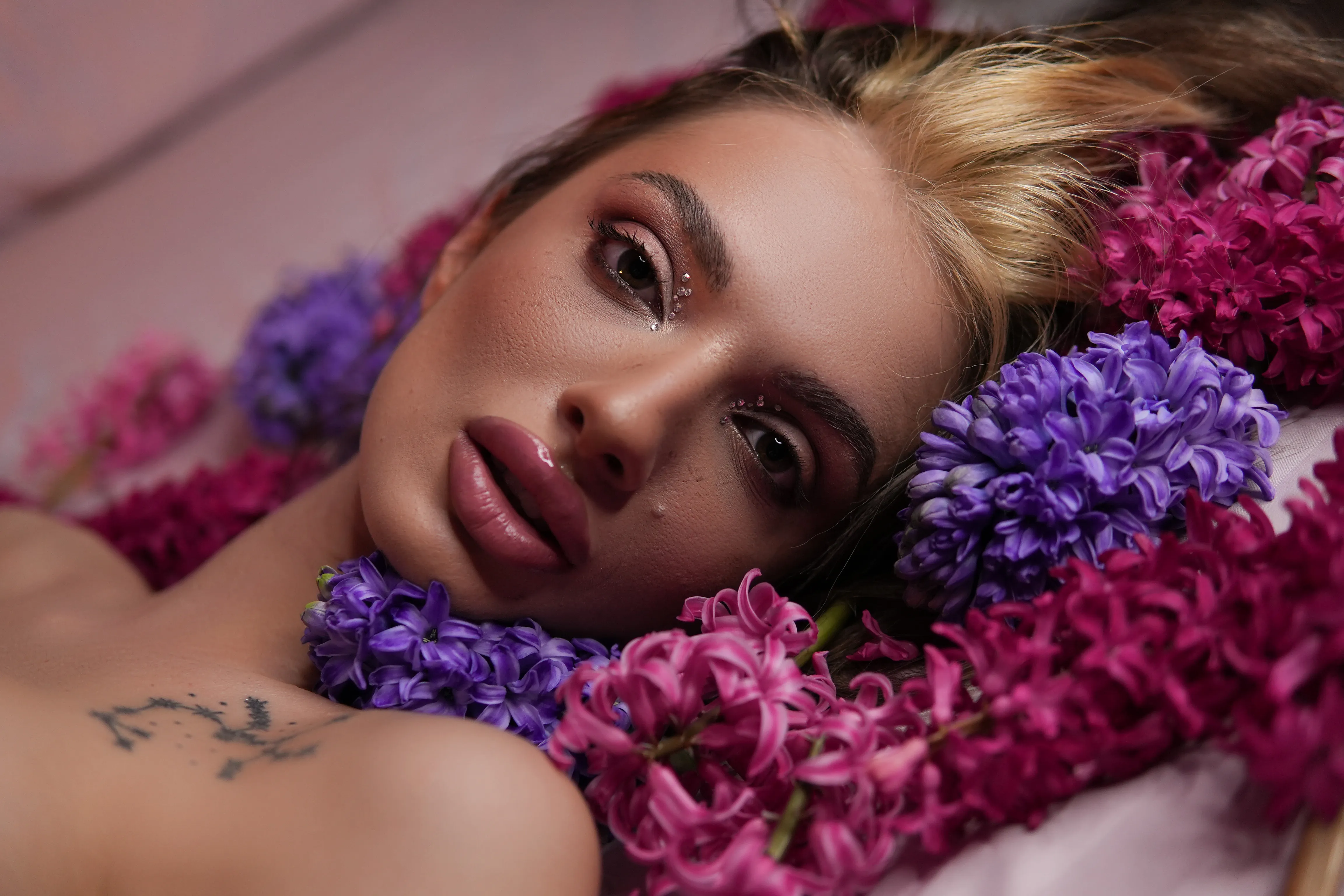 Live sex webcam photo for LeyaMeyers #7806448