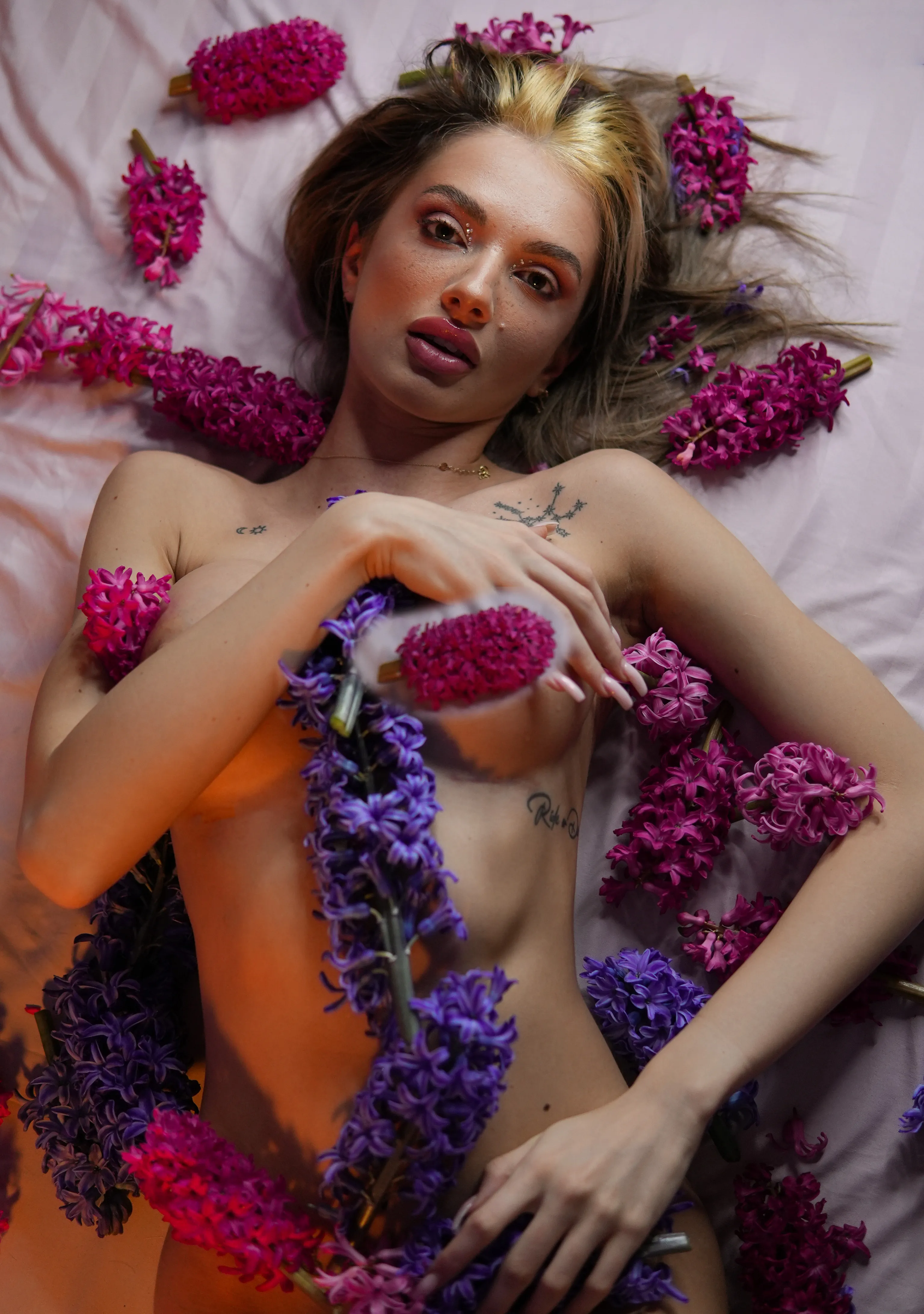 Live sex webcam photo for LeyaMeyers #7806441