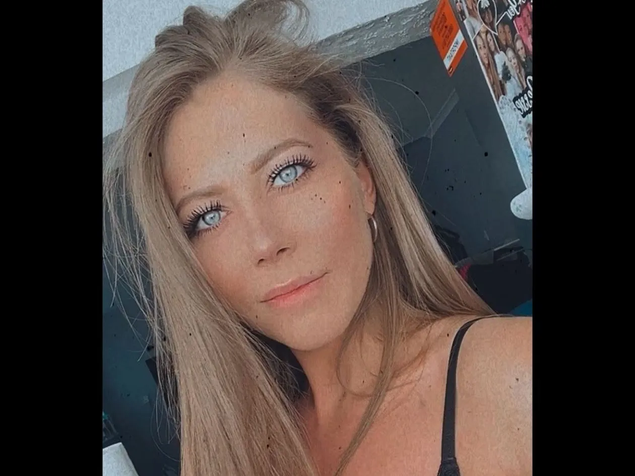 Live sex webcam photo for Kinkycarly95 #5290870
