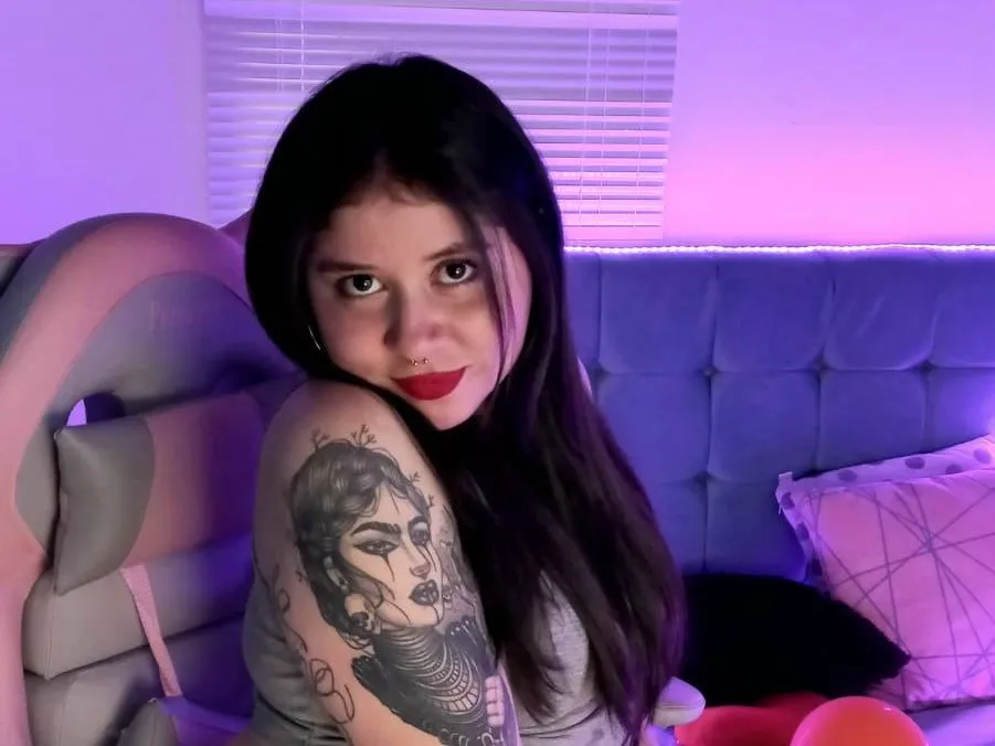 Live sex webcam photo for sheeyy #3211888