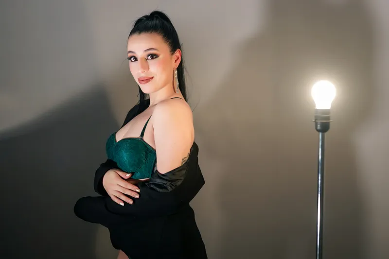 Live sex webcam photo for LynBennett #3183554