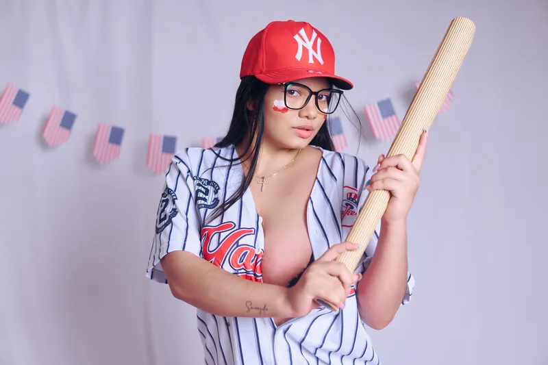 Live sex webcam photo for AmberMeyer #3322401