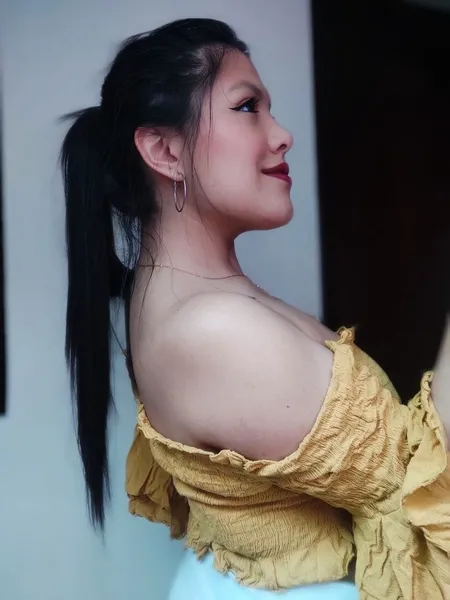 Live sex webcam photo for AliceDillon #3228166