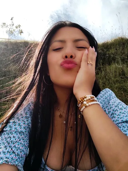 Live sex webcam photo for AliceDillon #3228153