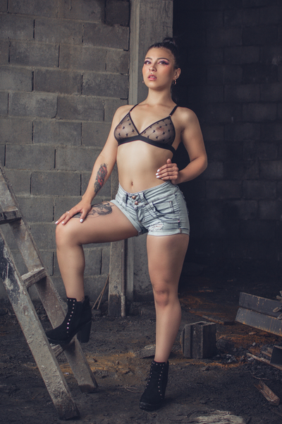 Live sex webcam photo for LaurynnBloom #3259096