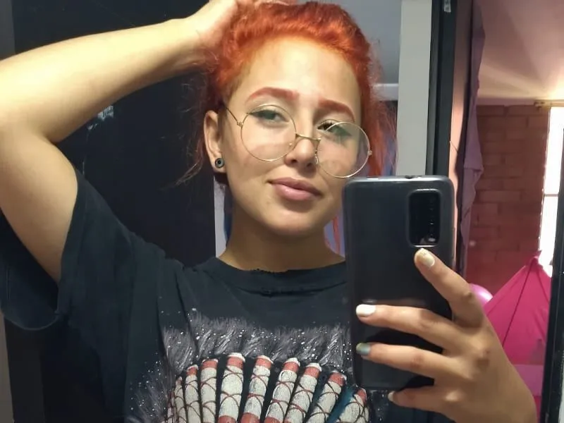 Live sex webcam photo for MacyParkerx18 #3195077