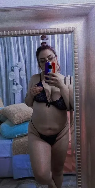 Live sex webcam photo for emilyparkerx29 #3384748