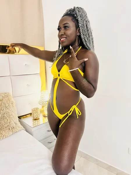 Live sex webcam photo for ArelyGomez #3252724