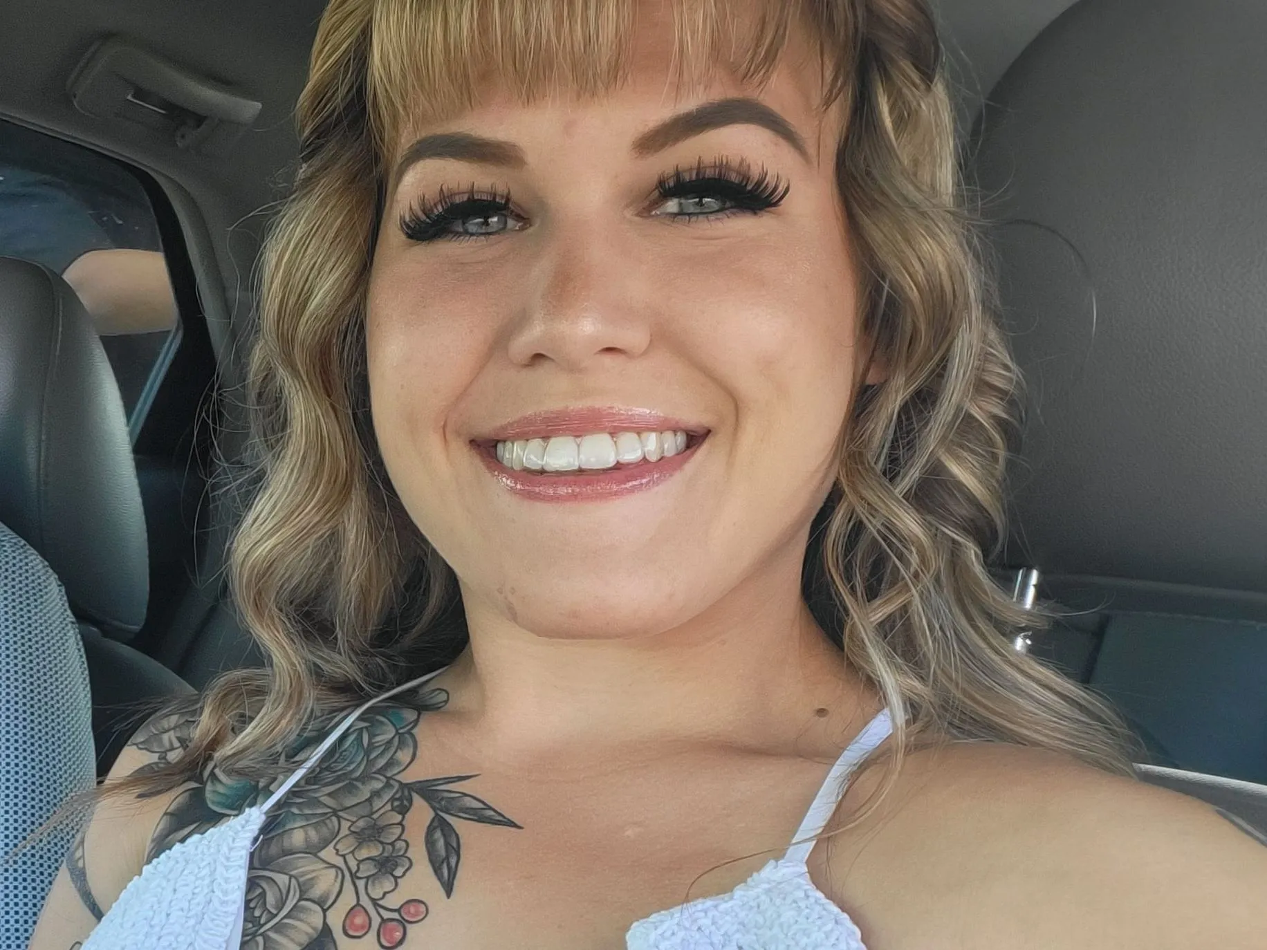 Live sex webcam photo for TiffHenny #3450892