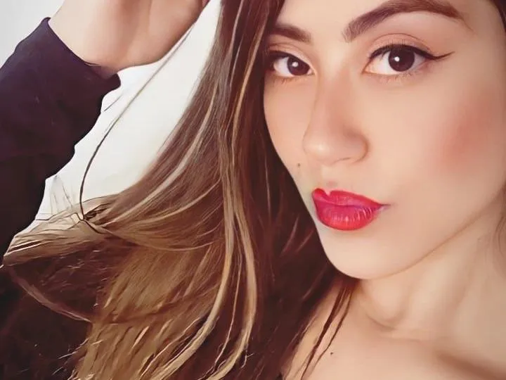 Live sex webcam photo for AntonnellaRose #3187207