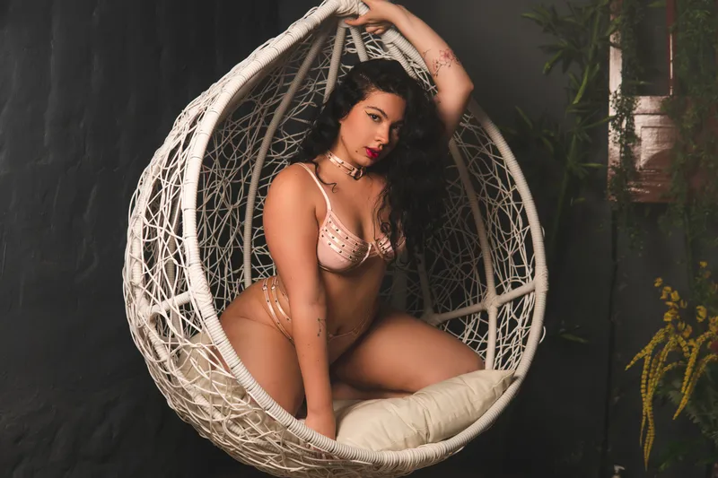 Live sex webcam photo for MiahSweet #3202546