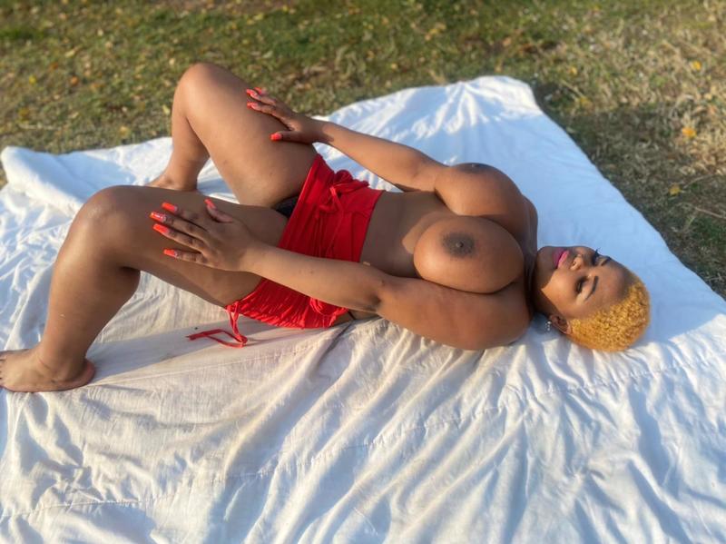 Live sex webcam photo for BustyBonnitaxxx #3501926