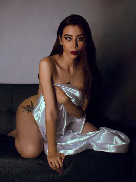 Live sex webcam photo for LaurenVegaa #3395381