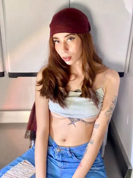 Live sex webcam photo for LaurenVegaa #3562939