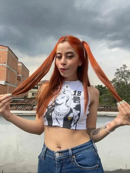 Live sex webcam photo for LaurenVegaa #4105318