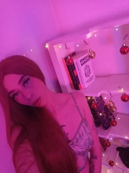 Live sex webcam photo for LaurenVegaa #3799475
