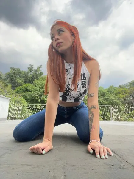 Live sex webcam photo for LaurenVegaa #4105319