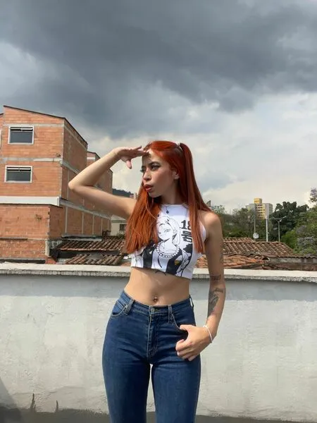 Live sex webcam photo for LaurenVegaa #4105317