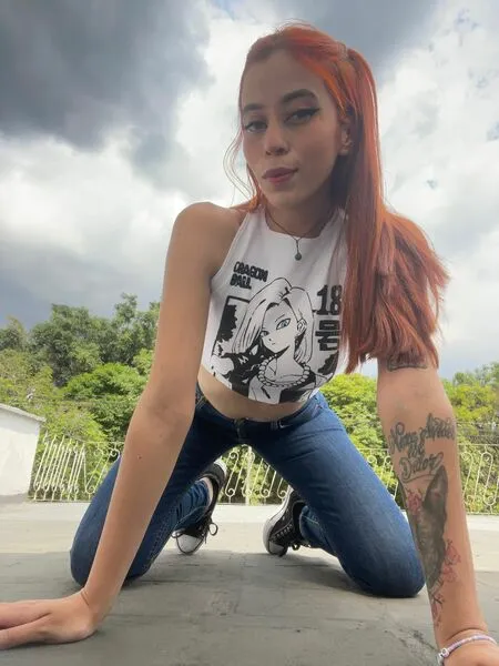 Live sex webcam photo for LaurenVegaa #4105332