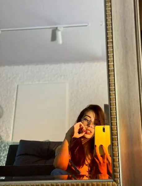 Live sex webcam photo for LaurenVegaa #3562942