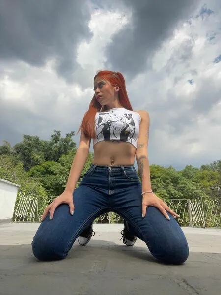 Live sex webcam photo for LaurenVegaa #4105330