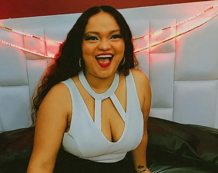 Live sex webcam photo for HEYLYTAYLOR #3224994