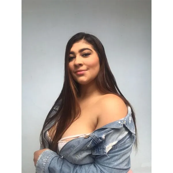 Live sex webcam photo for EMIILYBLACK #3216177
