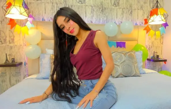 Live sex webcam photo for SaraDiazzz #3332462