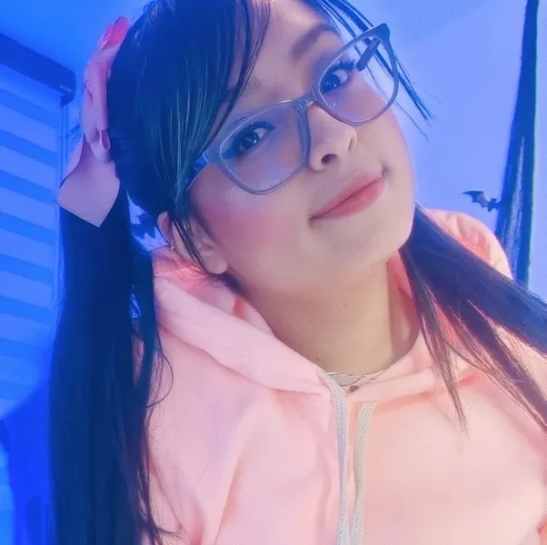 Live sex webcam photo for soofiiathooner #3598077