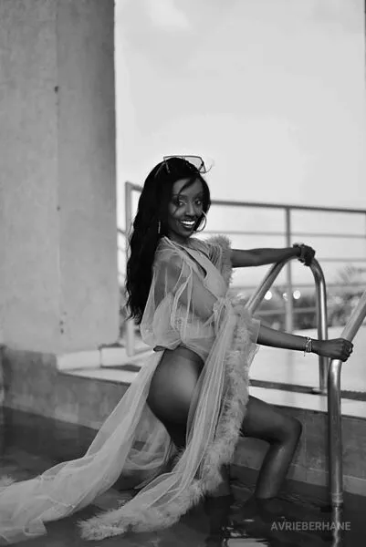 Live sex webcam photo for AvrieBerhane #3822899