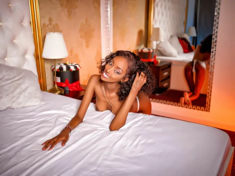 Live sex webcam photo for AvrieBerhane #3822909