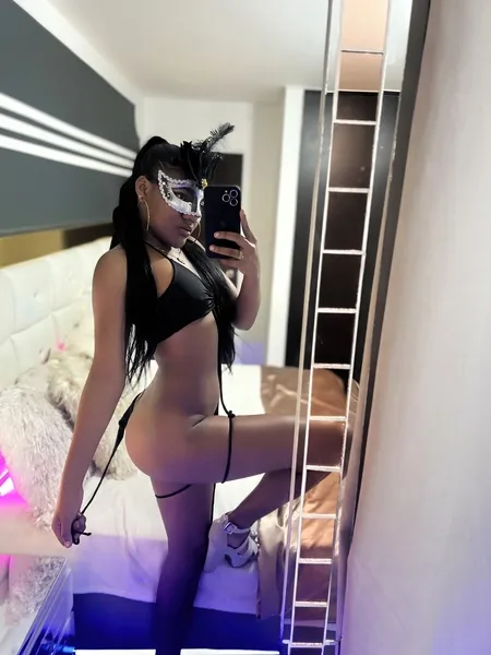 Live sex webcam photo for DanielaRoxy #3249667