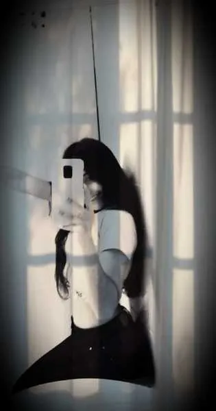 Live sex webcam photo for LiahSmith #3219650