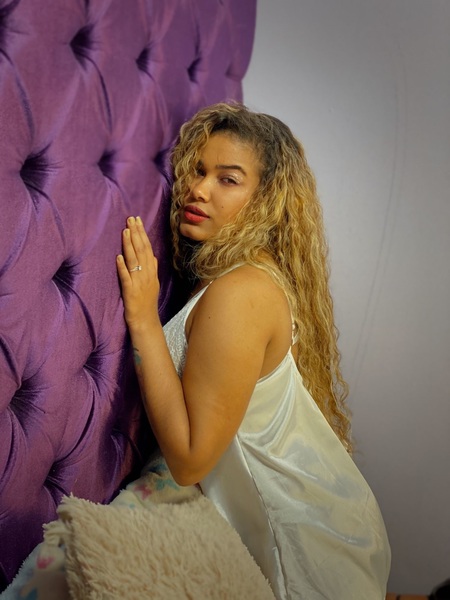 Live sex webcam photo for JessicaRabbitth #3313507