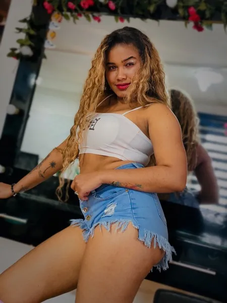 Live sex webcam photo for JessicaRabbitth #3313531