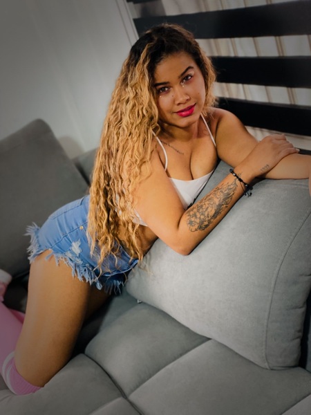 Live sex webcam photo for JessicaRabbitth #3313516