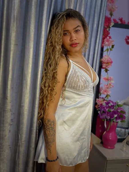 Live sex webcam photo for JessicaRabbitth #3313503