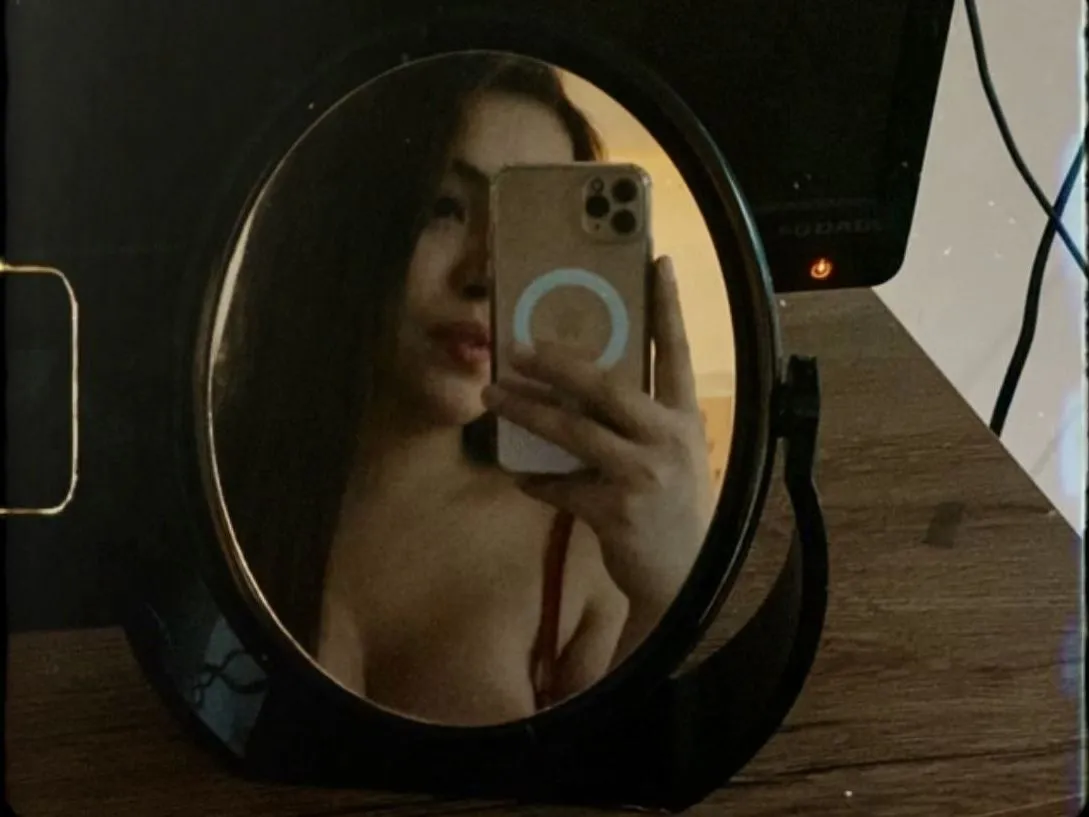 Live sex webcam photo for xMadisonSinsx #3237596