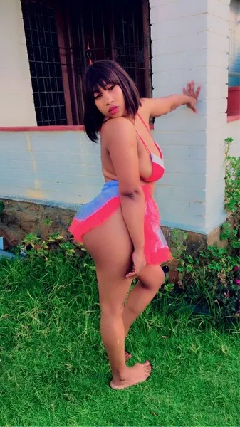 Live sex webcam photo for EBONYhotness #3237088