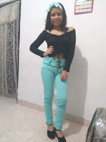 Live sex webcam photo for CammylaFox #3224430